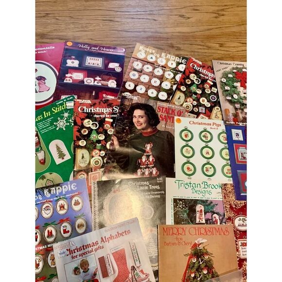 VTG Lot of 19 Count Cross Stitch Pattern Book Kit Christmas Santa Tree Craft 90s - Picture 11 of 13